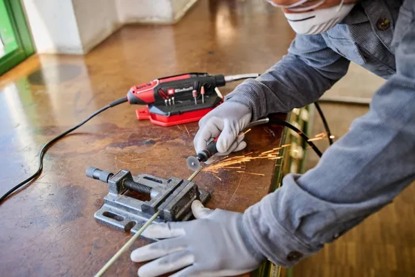 Шліфувально-гравірувальний пристрій Einhell TC-MT 150E 150Вт 10000-35000об/хв гнучкий вал, набір насадок 0.56кг ціна в Україні