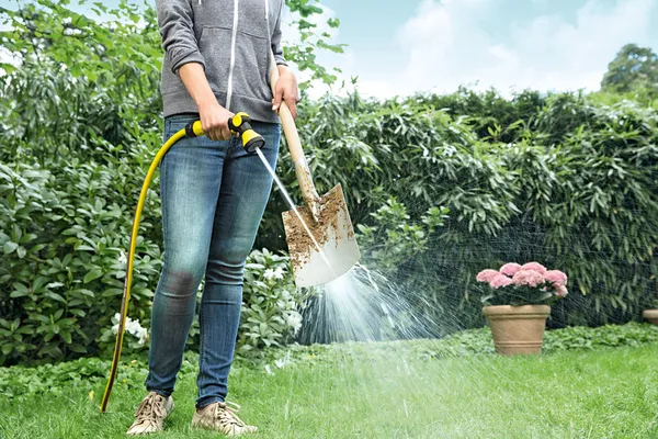 Купити Зрошувач ручний Karcher, пістолетний, 3 режими, регулювання напору води, блокування кнопки поливу