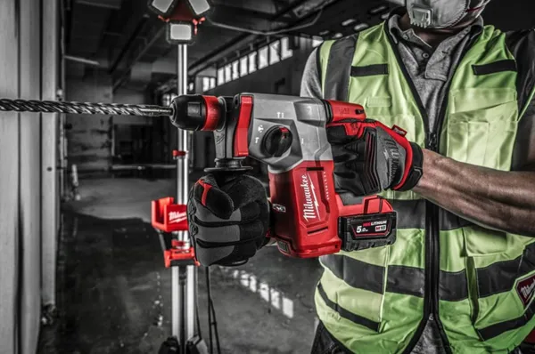 Купити Перфоратор акумуляторний безщітковий SDS PLUS удар 2.3 Дж M18 BLHX-0X FIXTEC MILWAUKEE (HD кейс)