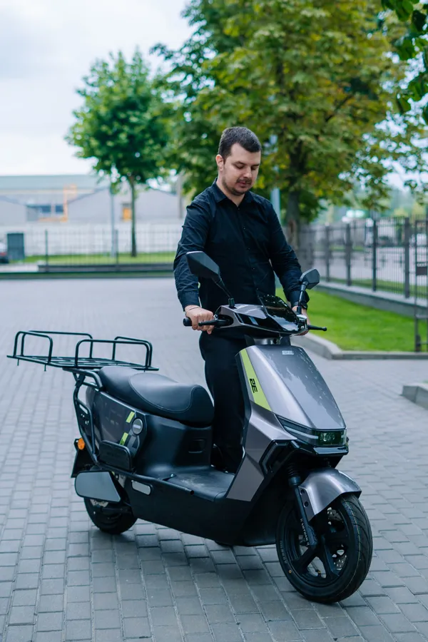 Купить Электроскутер 2E S70, серый со скидкой