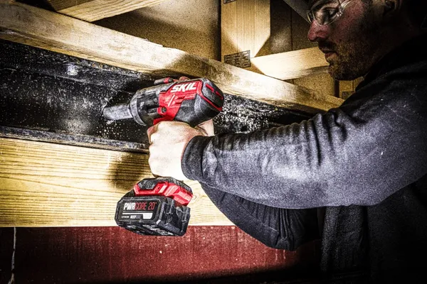 Заказать Гайковерт ударный SKIL 3285 CA XP 20В 1х2.5А·час до 2850об·мин 700Нм 2.25кг с доставкой