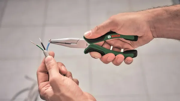 Купити Плоскогубці подовжені прямі Bosch, 180мм