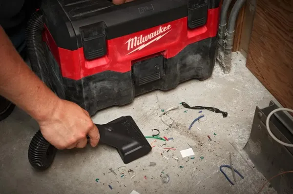 Пилосос акумуляторний MILWAUKEE, M18 VC2-0 для сухого і вологого прибирання цена в Украине