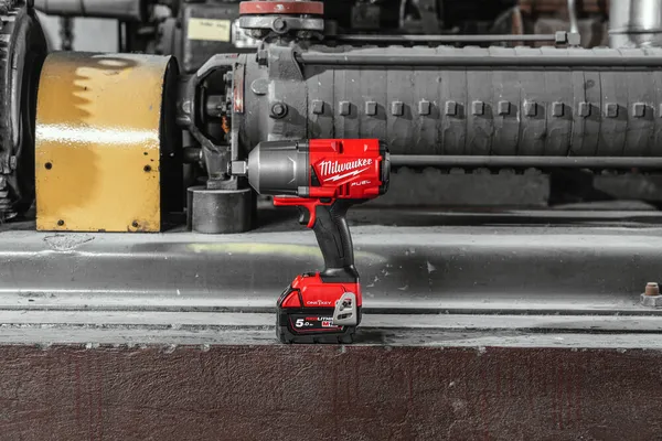 Купить Гайковерт високомоментний MILWAUKEE 3/4" (2034Нм) M18 FUEL ONEFHIWF34-0 ONE-KEY (каркас)