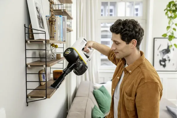 Пылесос беспроводной Karcher VC 4 Cordless myHome Pet купить в Украине