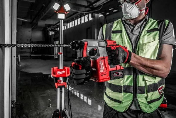 Купить Перфоратор аккумуляторный Milwaukee M18 BLH-0 SDS-plus 18В 2.3Дж 3 режима 2.4кг без АКБ и ЗП со скидкой