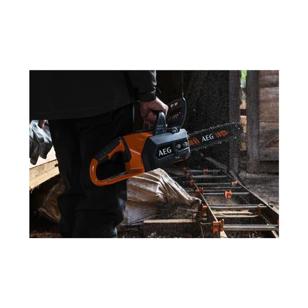 Пилка ланцюгова  ACS18B30 AEG, 18В, 1200Вт, 6100об/хв, 3,3кг, кейс в наявності