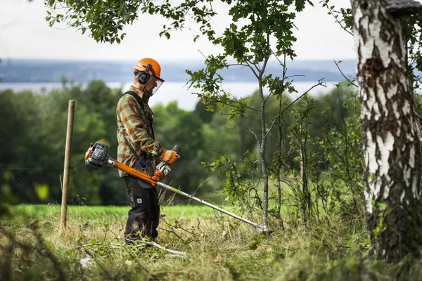 Травокосилка Husqvarna 336FR цена в Украине