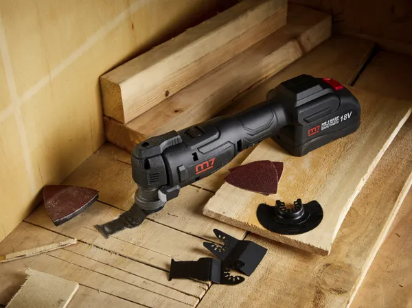 Багатофункціональний інструмент (реноватор) DOM-101 +акум.5Аг-2шт, зарядний пристрій, кейс ціна в Україні