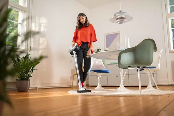 Пылесос Karcher беспроводный KVA 2, конт пыль -0.6л, автон. раб. до 40мин, вес-2.06кг, белый купить в Украине