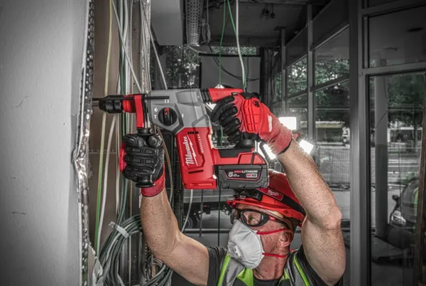 Замовити Перфоратор акумуляторний безщітковий SDS PLUS FIXTEC M18 BLHX-502X MILWAUKEE (+ заряд.пристрій, 2 акум., кулачковий патрон, бічн з доставкою