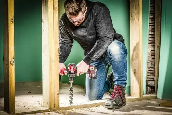 Шурупокрут-дриль акумуляторний SKIL 3080 CA XP 20В 1х5А·год 130Нм 600·2100об·хв 1.55кг відгуки