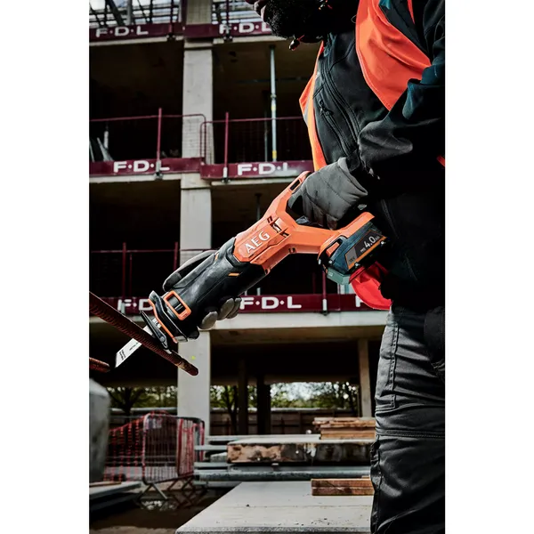 Пила сабельная AEG BUS18C2-0 18В, 0-300х/мин, 28,5мм, 255мм/20мм, 2,3кг купить в Украине