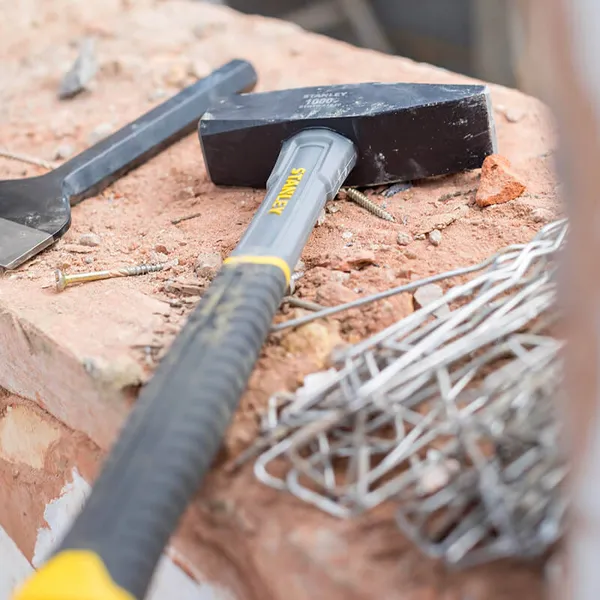 Купити Молоток слюсарний Stanley Fiberglass 200г руків'я двокомпонентне