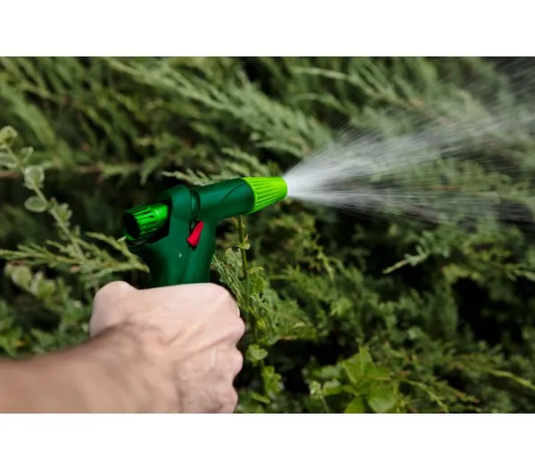 Замовити Зрошувач ручний Verto, пістолетний, 1/2"-3/4", регулювання напору / розпилу води, тримач двокомпонентний з доставкою
