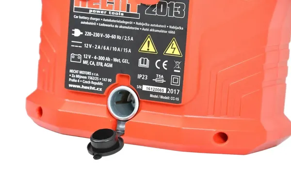 Купити Зарядний пристрій для акумуляторів HECHT 2013 