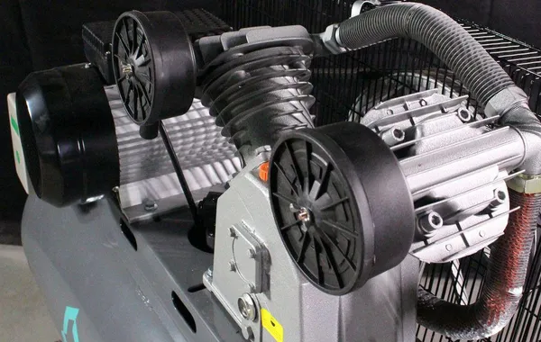 Поршневой компрессор MAST VA90/200L 400 12.5BAR купить в Украине