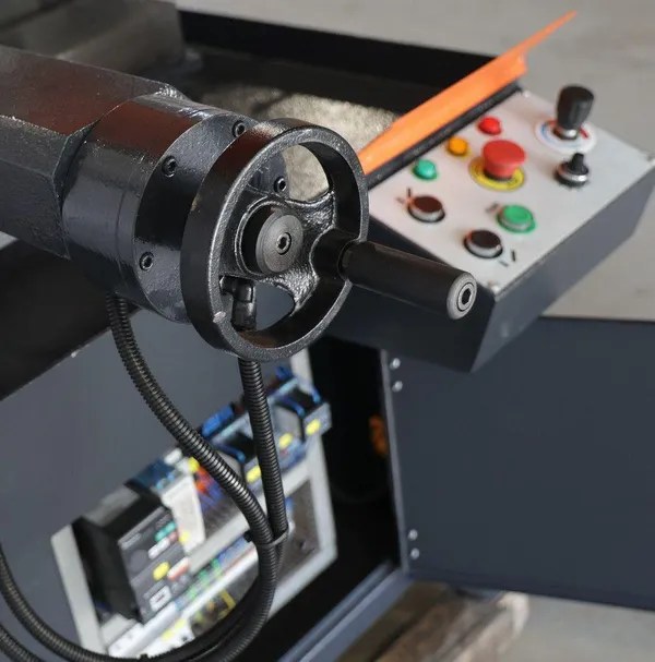 Полуавтоматическая ленточная пилка DISPA MAKINA M-Y 270 заказать