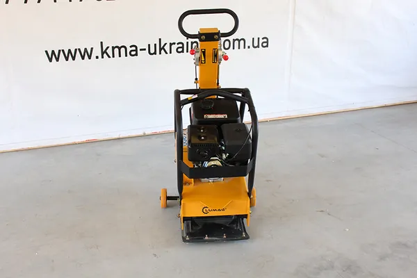 Бензиновая реверсивная виброплита Lumag RP160HPC (30,5кН) с доставкой