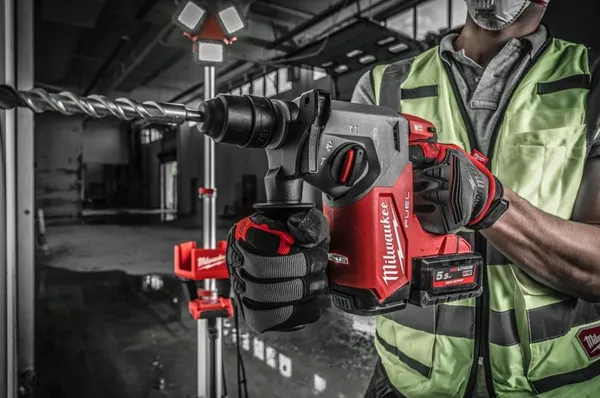 Купить Перфоратор акумуляторний безщітковий SDS-PLUS MILWAUKEE M18 FHX-552X (2,5Дж) (ЗУ+2Х5,5Ач+HDкейс) со скидкой