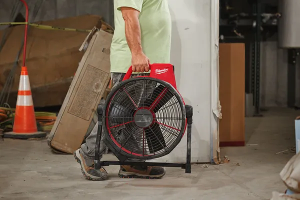 Акумуляторний вентилятор M18 ARFHP-0 MILWAUKEE заказать