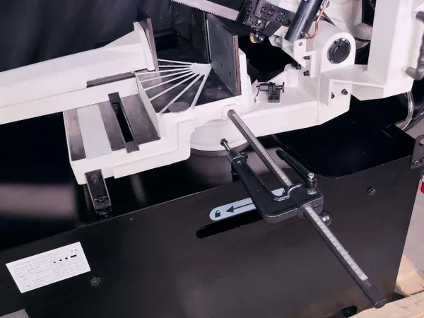 Стрічкова пила по металу MAST Metalltechnik M-BS370 400V замовити