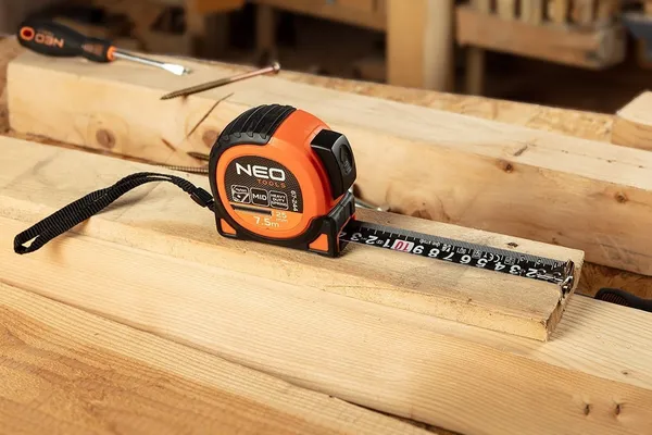 Рулетка Neo Tools Super Black, 7.5мx25мм, с фиксатором сматывания, магнит с доставкой