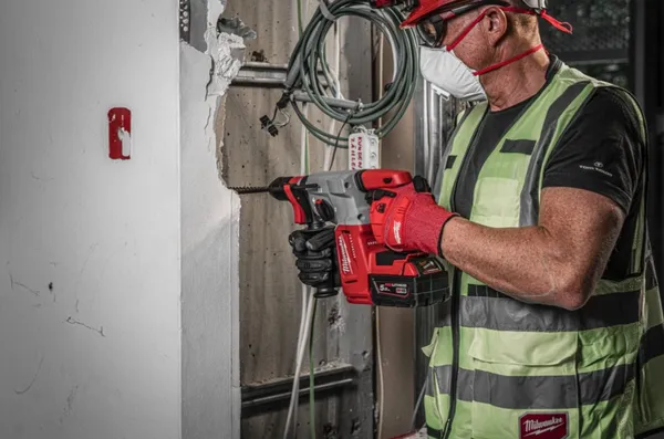 Перфоратор акумуляторний безщітковий SDS PLUS FIXTEC M18 BLHX-502X MILWAUKEE (+ заряд.пристрій, 2 акум., кулачковий патрон, бічн відгуки