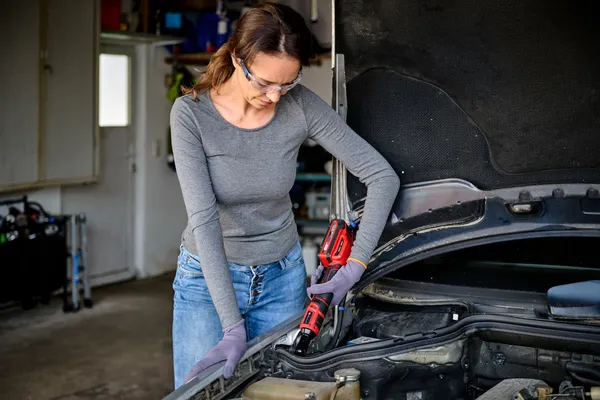 Замовити Гайковерт акумуляторний Einhell TE-RW 18/60 Li - Solo 18В 60Нм 260об/хв LED 3/8"-1/2" 0.82кг без АКБ та ЗП з доставкою