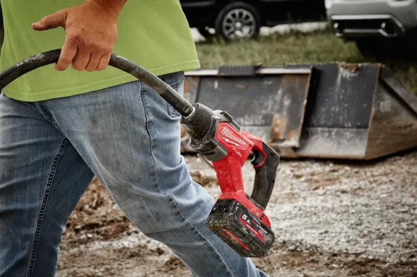 Акумуляторний вібратор для бетону M18 FCVN24-0 (2,4м) (каркас) отзывы