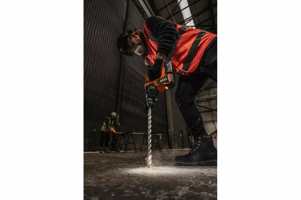 Купить Перфоратор BBH18BL2-0 AEG, 18В, 0-1500об/мин, 0-5000движений/мин, 30/13/26, 2.5Дж, 3,66кг со скидкой