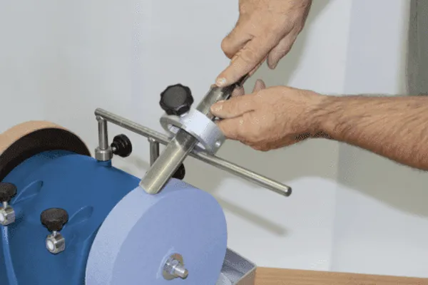 Шлифовально-полировальный станок Scheppach TiGer-2500 купить в Украине