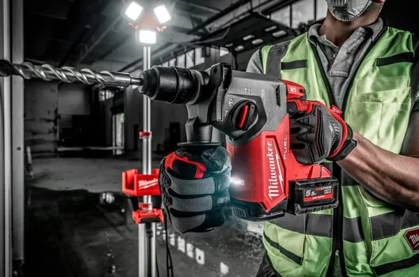 Перфоратор акумуляторний безщітковий SDS-PLUS MILWAUKEE M18 FHX-552X (2,5Дж) (ЗУ+2Х5,5Ач+HDкейс) в наличии