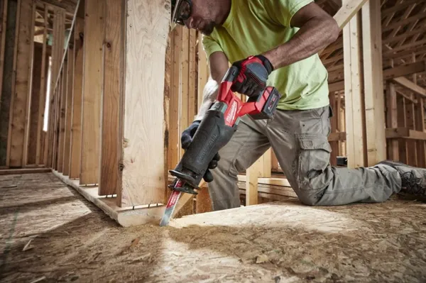 Пила шабельна акумуляторна MILWAUKEE, M18 FSZ-0X (+ полотно, HD кейс) заказать