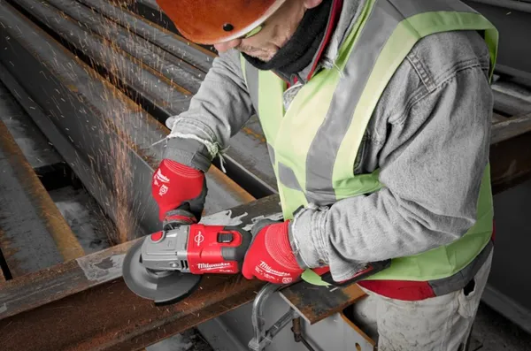 Шліфмашина кутова акумуляторна MILWAUKEE, M18 FHSAG125XB-552X, діаметр 125 мм (+ заряд.пристрій, 2 а з доставкою