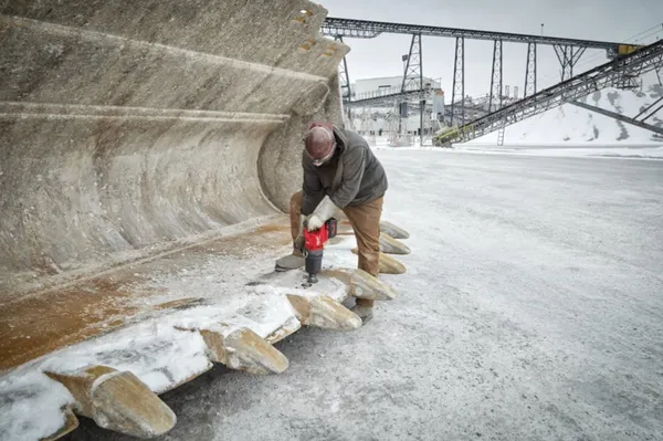 Гайкокрут акумуляторний 1" MILWAUKEE, M18 ONEFHIWF1DS-0C, 2711Нм (кейс) в наличии