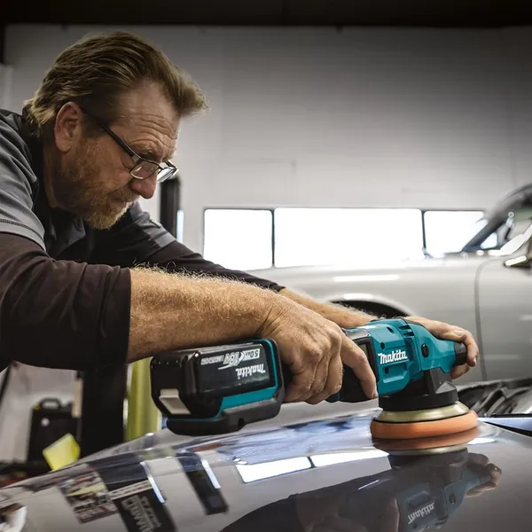 Шлифмашина полировальная эксцентриковая аккумуляторная Makita DPO600Z, 18В, 150мм, 3.1кг купить в Украине