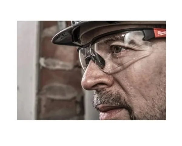 Очки защитные MAGNIFIED MILWAUKEE с зоной коррекции (+2,5, прозрачные) цена в Украине