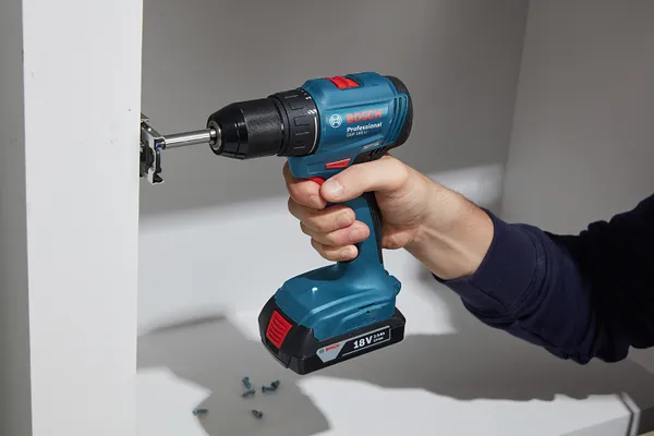 Шурупокрут-дриль акумуляторний Bosch GSR 185-LI 18В 2х2.0А·год 50Нм 500·1900об·хв 0.9кг замовити