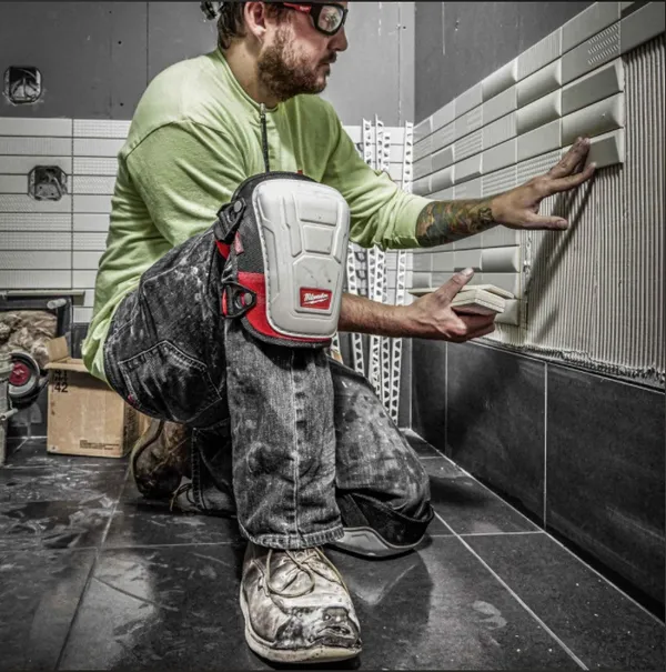 Купить Наколінники Premium MILWAUKEE 4932478139