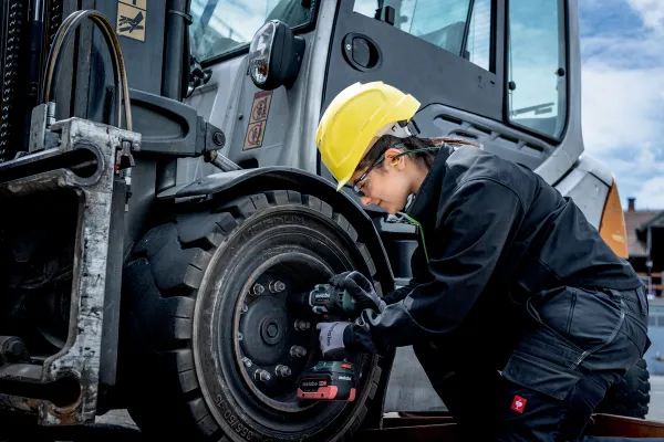 Гайковерт ударний акумуляторний Metabo SSSW 18 LTX 800 BL 18В 0-2575об·хв 1200Нм 1.95кг без АКБ та ЗП купити в Україні