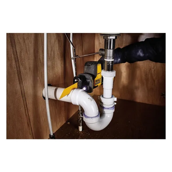 Пила сабельная аккумуляторная DeWalt 10.8/12В XR Li-lon бесщеточная 0-2800ход/мин 16мм 1.38кг без АКБ и ЗП цена в Украине