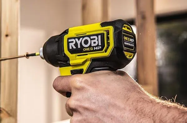 Винтоверт Ryobi RID18C-0 ONE+ НР (без АКБ и ЗУ) фото №2