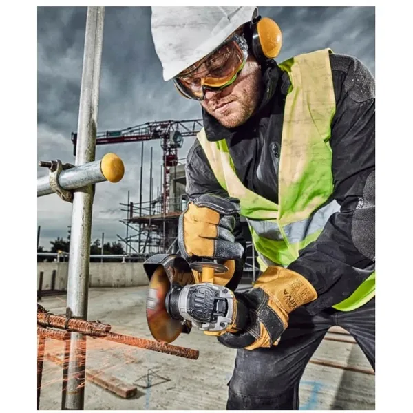 Купить Шлифмашина угловая аккумуляторная DeWalt бесщеточная 18B XR Li-lon 125мм 2х5А·час 9000об·мин ЗП кейс 1.74кг
