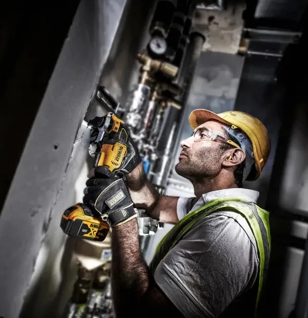 Купити Багатофункціональний інструмент акумуляторний DeWalt XR Li-lon 18В 20000кол/хв 1.1кг без АКБ та ЗП зі знижкою