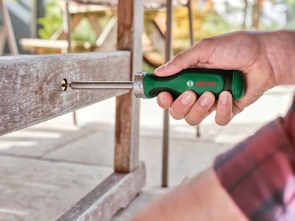 Купить Отвертка Bosch 12 насадок, Tx, PZ, PH, SL, HEX со скидкой