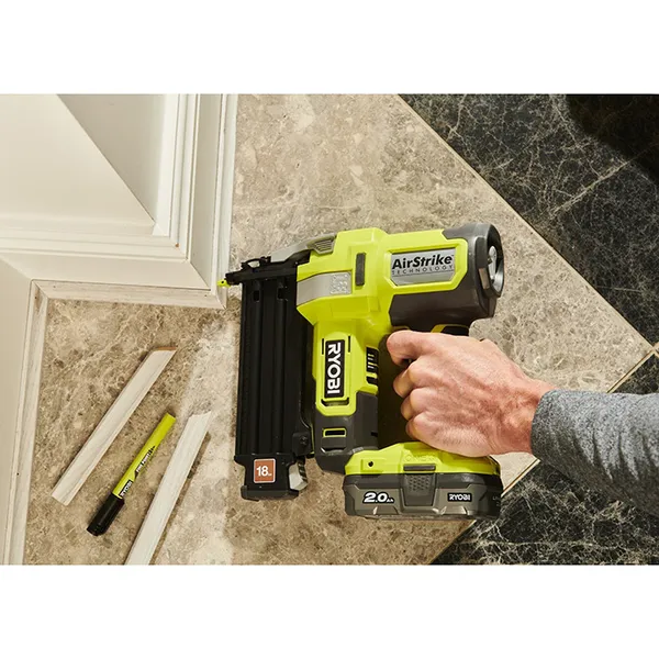 Цвяхозабивач акумуляторний Ryobi ONE+ R15GN18-0 18В цвяхи 24-64мм 3.1кг без АКБ та ЗП замовити
