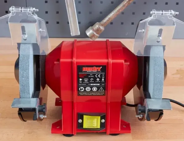 Купити Настільний шліфувальний верстат Hecht 1723  зі знижкою