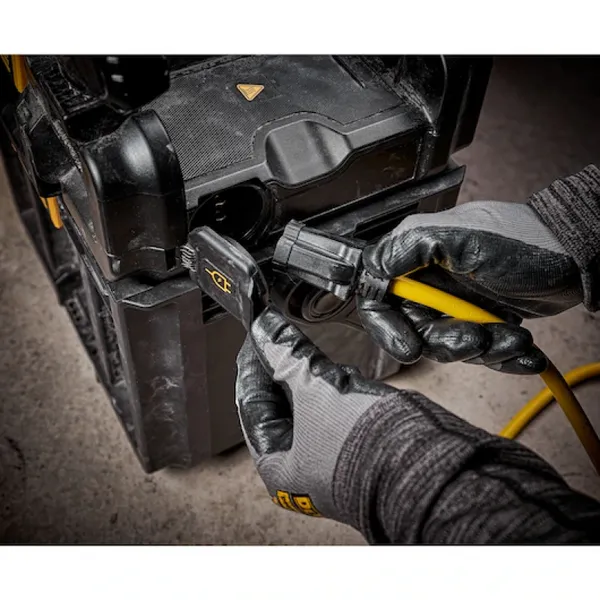 Аккумуляторный фонарь с отсеком для хранения DeWALT DWST08060 TOUGHSYSTEM 2.0 (без АКБ и ЗУ) заказать