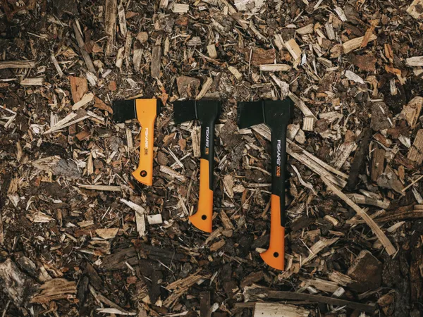 Сокира теслярська Fiskars S Х10 з доставкою